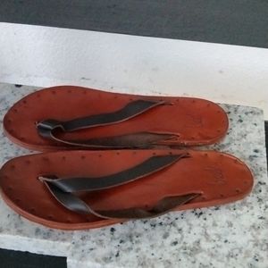 BEEK SANDALS COLOR BROWN SIZE 6.5.